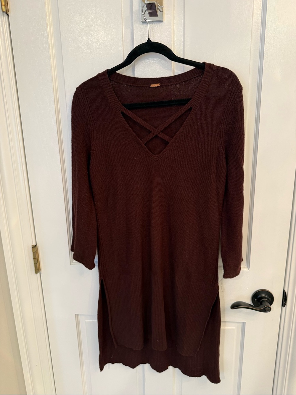 Free People Crisscross V-Neck Long Sleeve Tunic Sweater - Burgundy